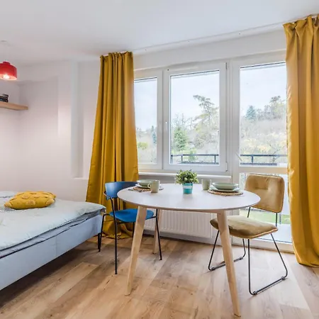 Retro Apartment - 12 Min To Old Town Gdansk,Pkp & Shopping Mall Lägenhet *